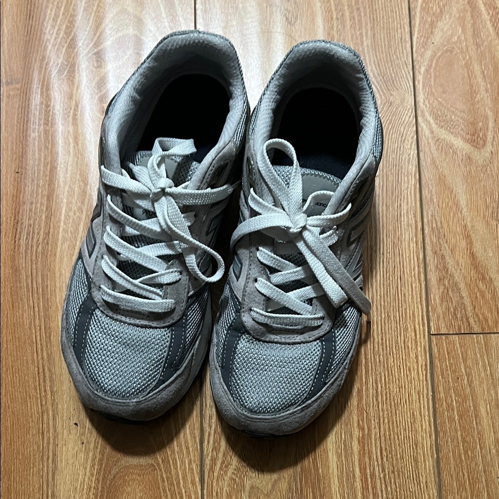 [New Balance] Big Kids 990v5 Grey Sneakers